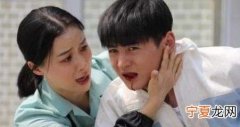 张铁花是什么电视剧里的人物，铁花百合是哪个电视剧中的人物