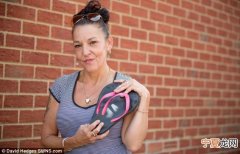英国一名女护士遭30万伏特雷击 穿“夹脚拖”保命