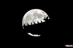 Supermoon 7月12日超级月亮在傍晚升起