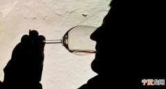 西班牙食品科学研究所研究查明为什么老年人能更好地感受到葡萄酒的香气和口