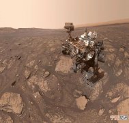 NASA好奇号探测器在火星岩石上钻了三个洞