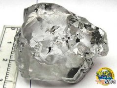 伦敦钻石公司在南非发现196克拉白色钻石
