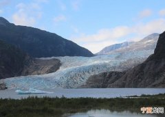 加拿大八旬老妇在美国阿拉斯加冰川迷路 独自露宿野外一晚