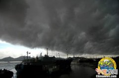 浙江台州乌云盖顶