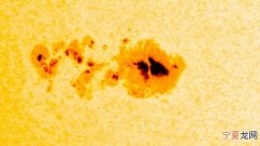 NASA科学家研究太阳黑子以帮助了解超级耀斑