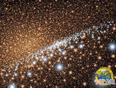 黑洞巨大引力为何不能将附近正在形成恒星的云团撕得粉碎