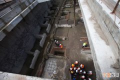 意大利罗马地铁工程发现2000年前古罗马大型军营及集体墓穴