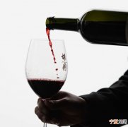 研究表明酒精对艾滋病患者的骨骼健康产生负面影响