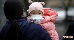 中国疾病预防控制中心统计数据显示：儿童和青少年很少感染新型冠状病毒肺炎